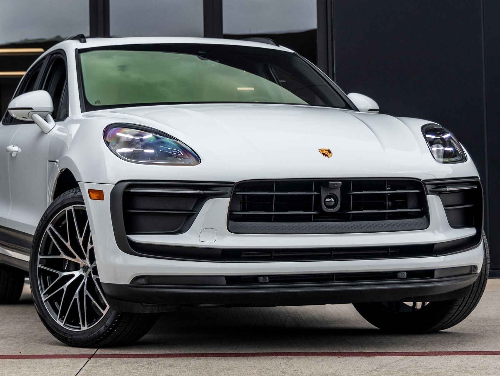 2026 Porsche Macan AWD