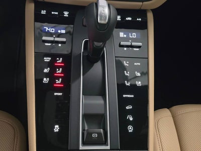 2026 Porsche Macan AWD