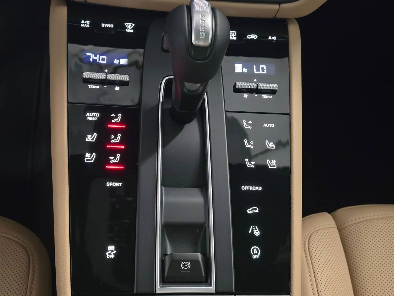 2026 Porsche Macan AWD