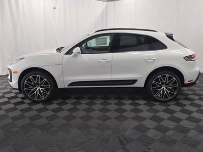 2026 Porsche Macan AWD