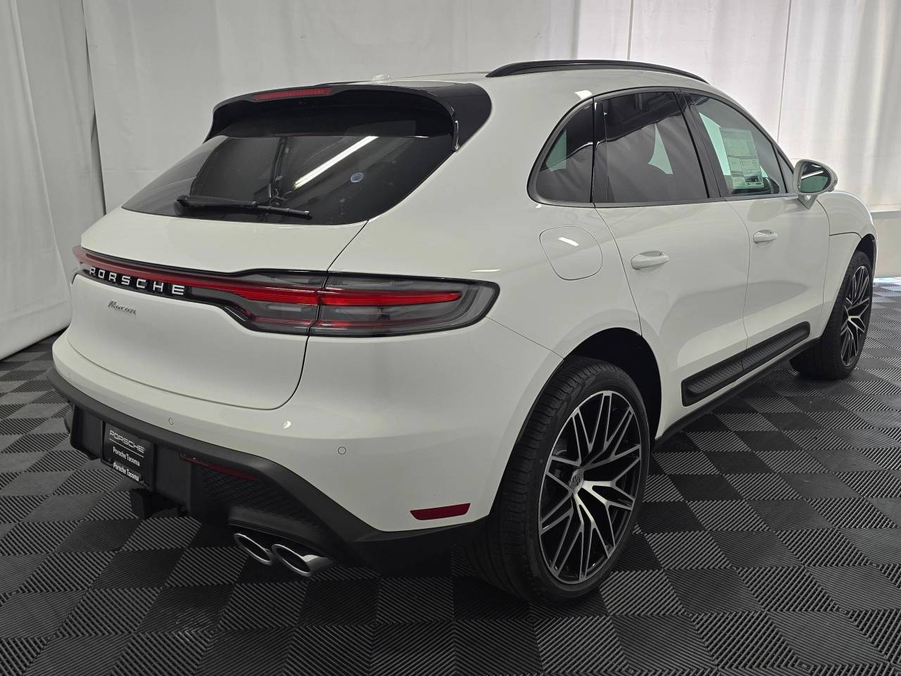 2026 Porsche Macan AWD