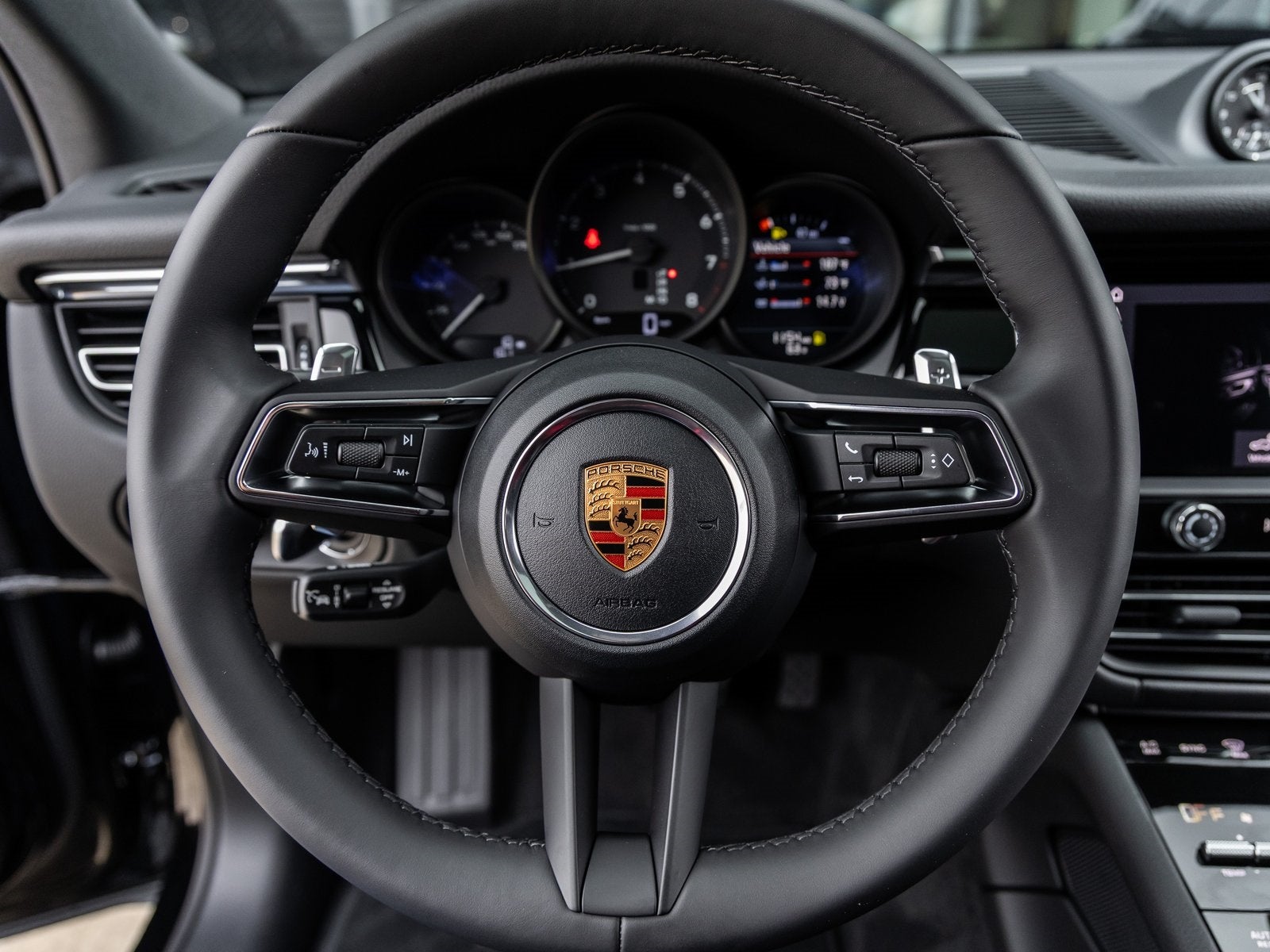 2026 Porsche Macan Macan