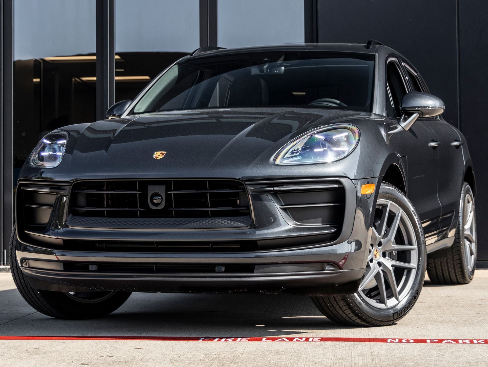 2026 Porsche Macan AWD
