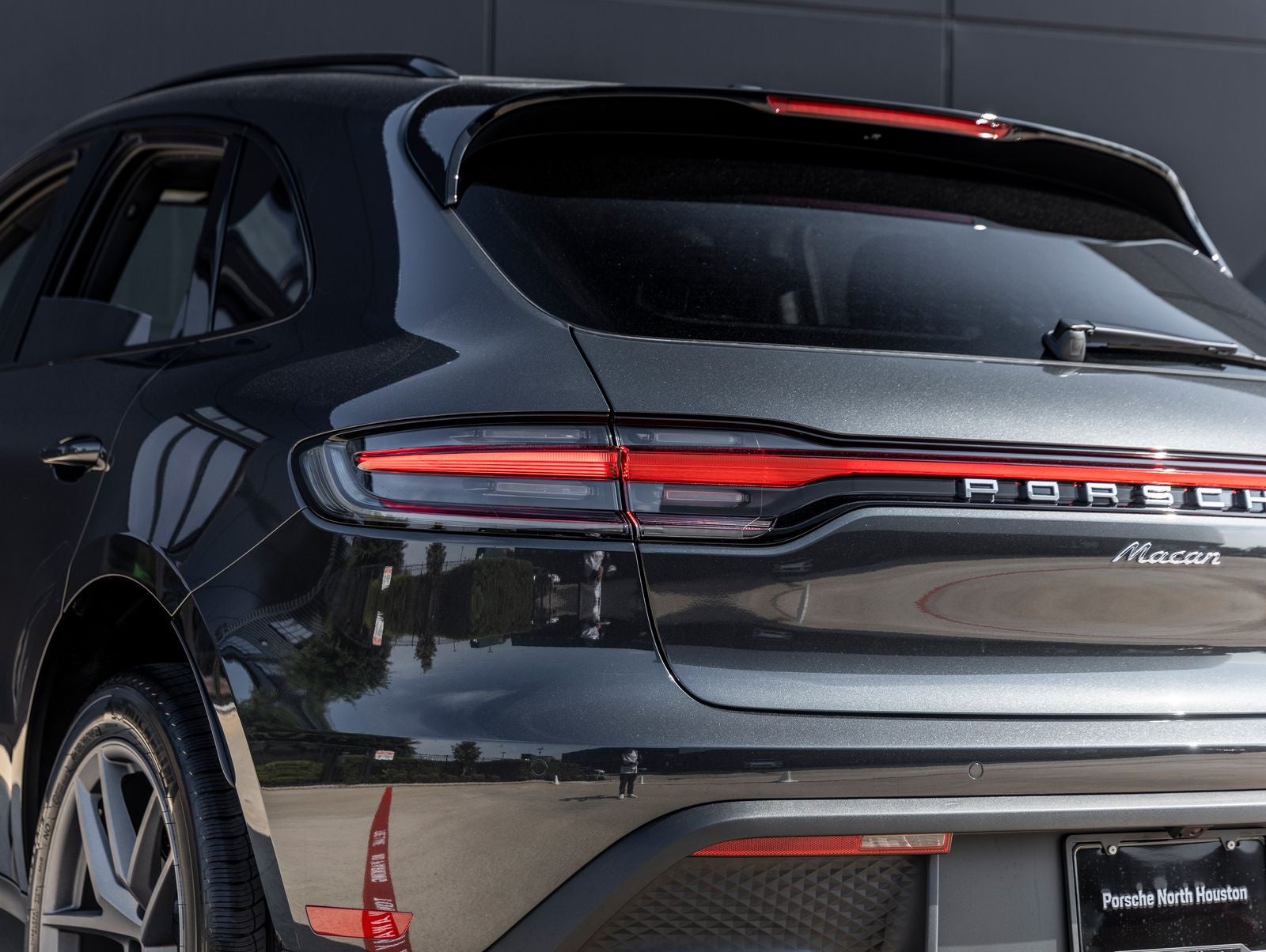 2026 Porsche Macan AWD