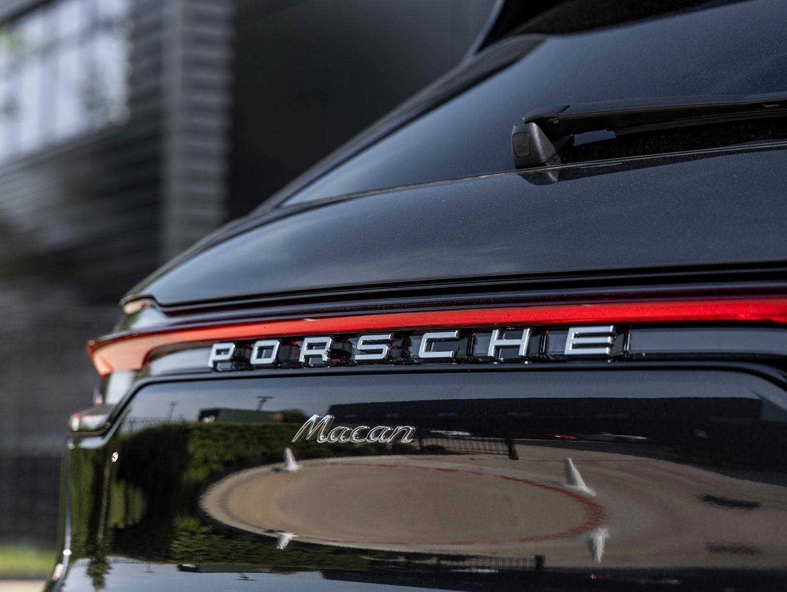 2026 Porsche Macan AWD