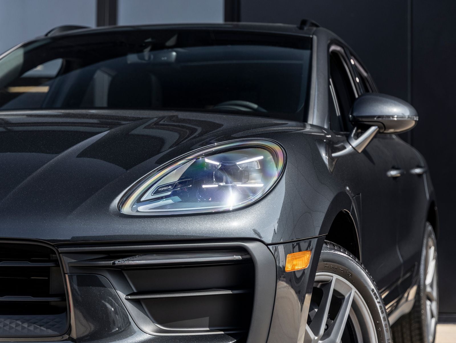 2026 Porsche Macan AWD
