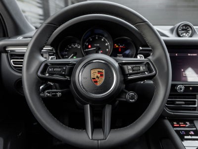 2026 Porsche Macan AWD
