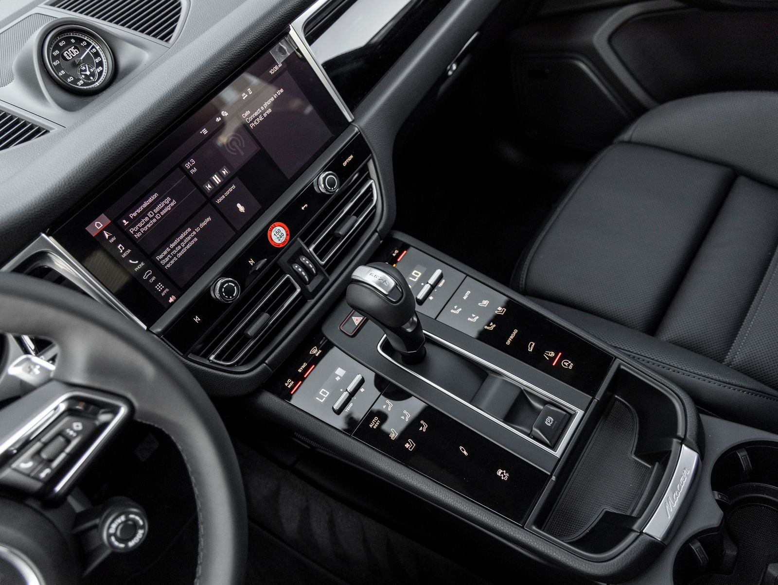 2026 Porsche Macan AWD