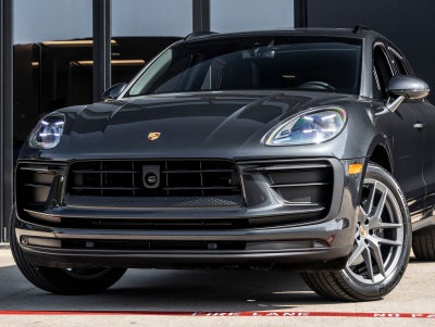 2026 Porsche Macan AWD