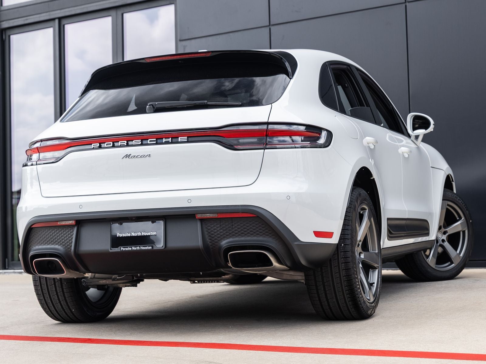 2026 Porsche Macan AWD