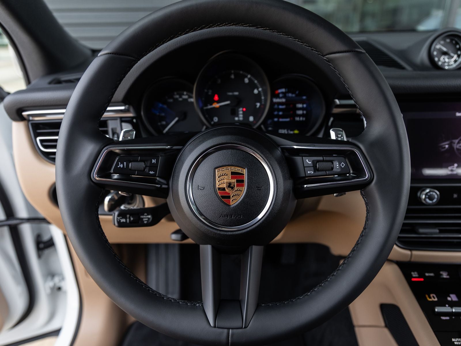 2026 Porsche Macan AWD