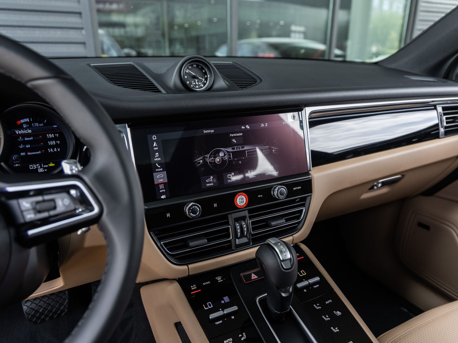 2026 Porsche Macan AWD