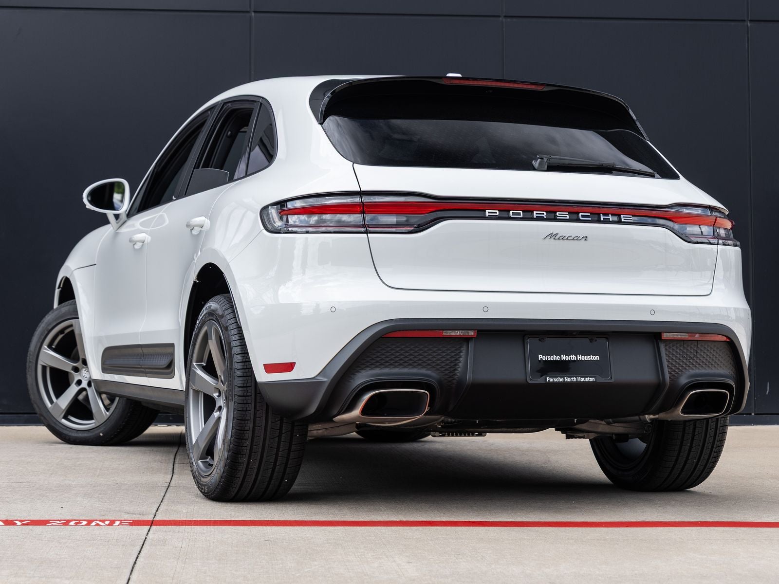 2026 Porsche Macan AWD
