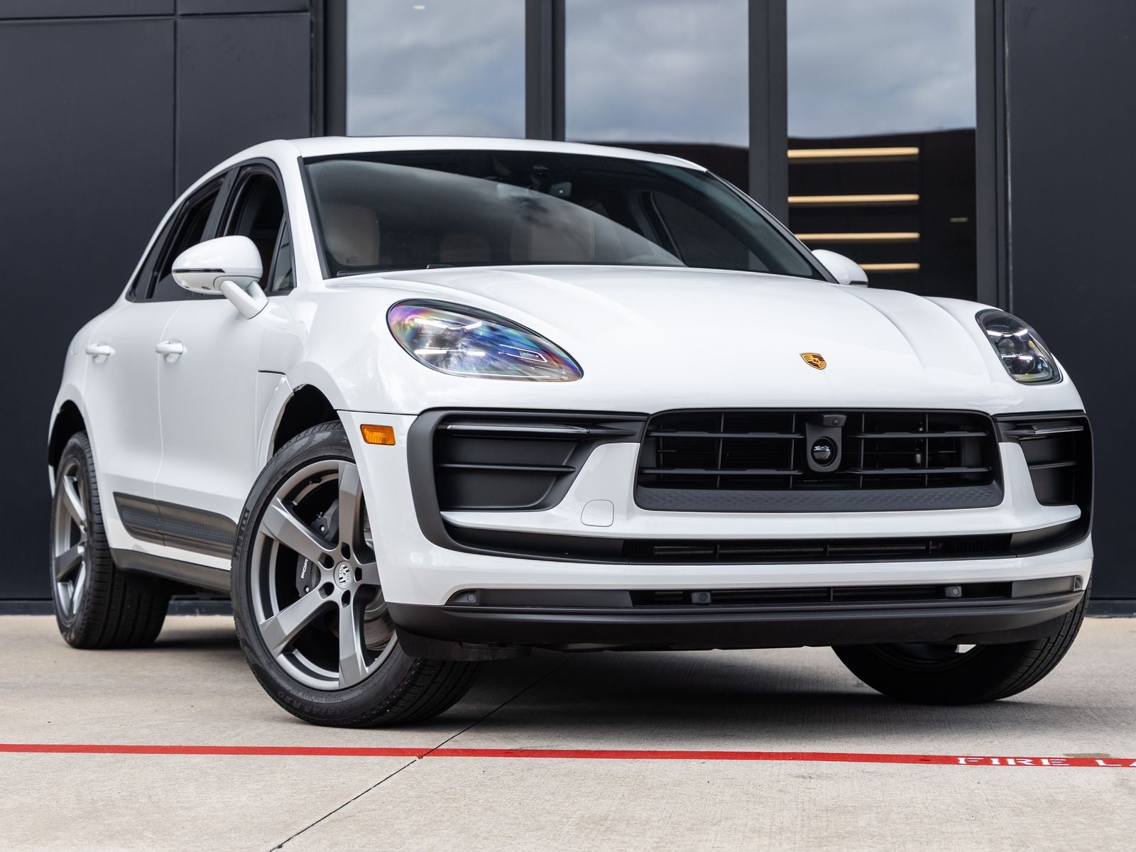 2026 Porsche Macan AWD