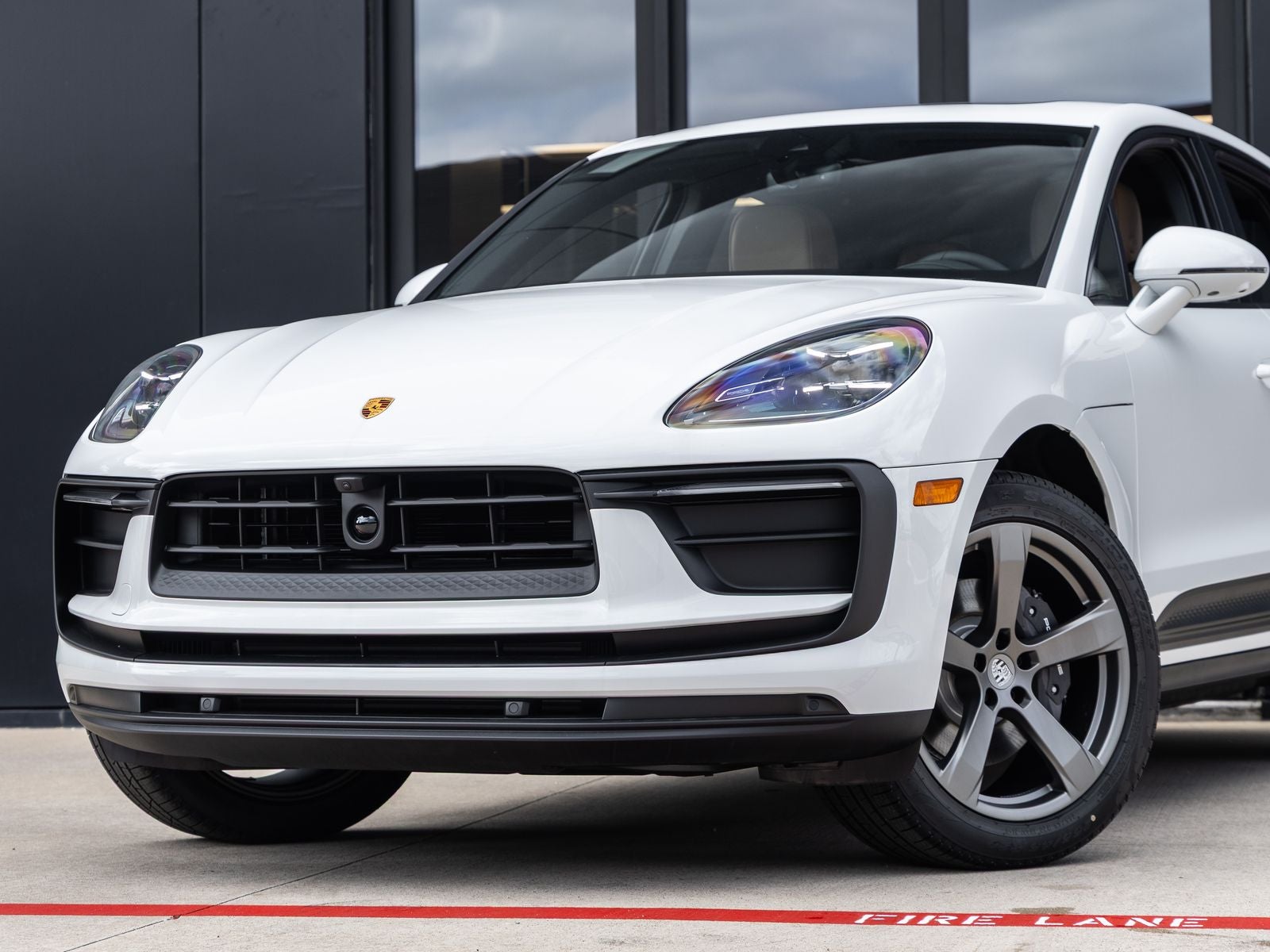 2026 Porsche Macan AWD