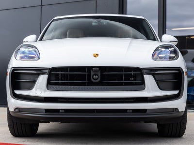 2026 Porsche Macan AWD