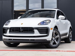 2026 Porsche Macan AWD