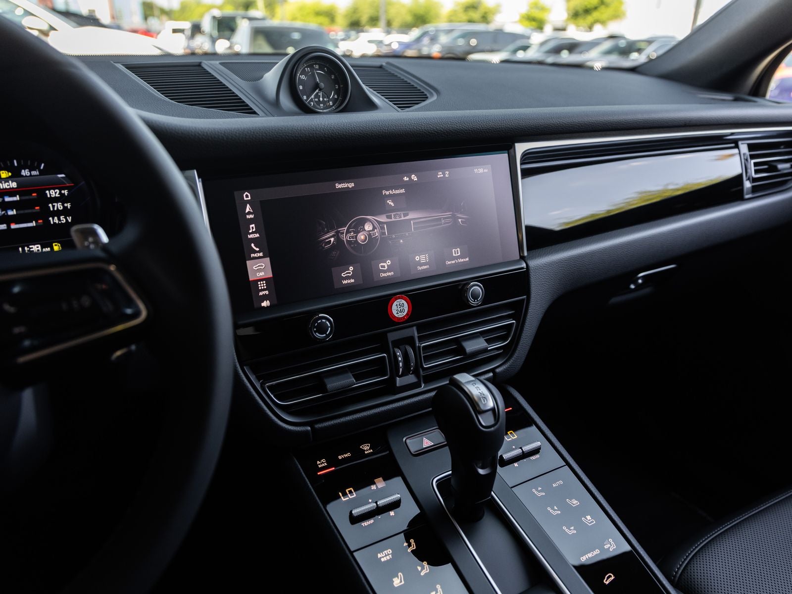 2026 Porsche Macan AWD