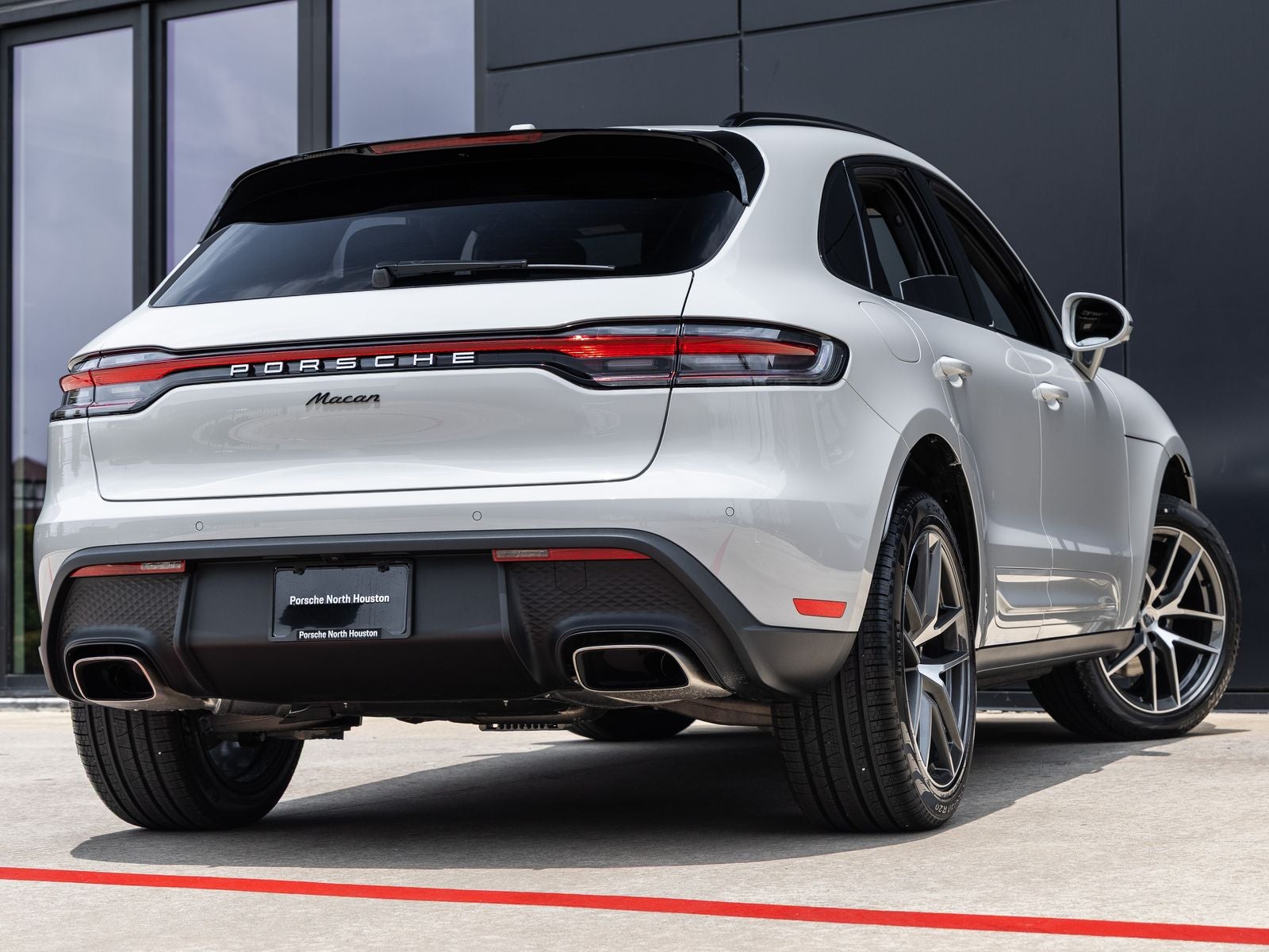 2026 Porsche Macan AWD