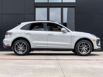 2026 Porsche Macan AWD