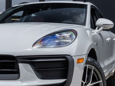 2026 Porsche Macan AWD