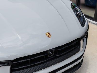 2026 Porsche Macan AWD