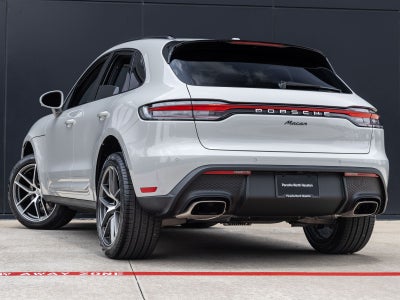 2026 Porsche Macan AWD