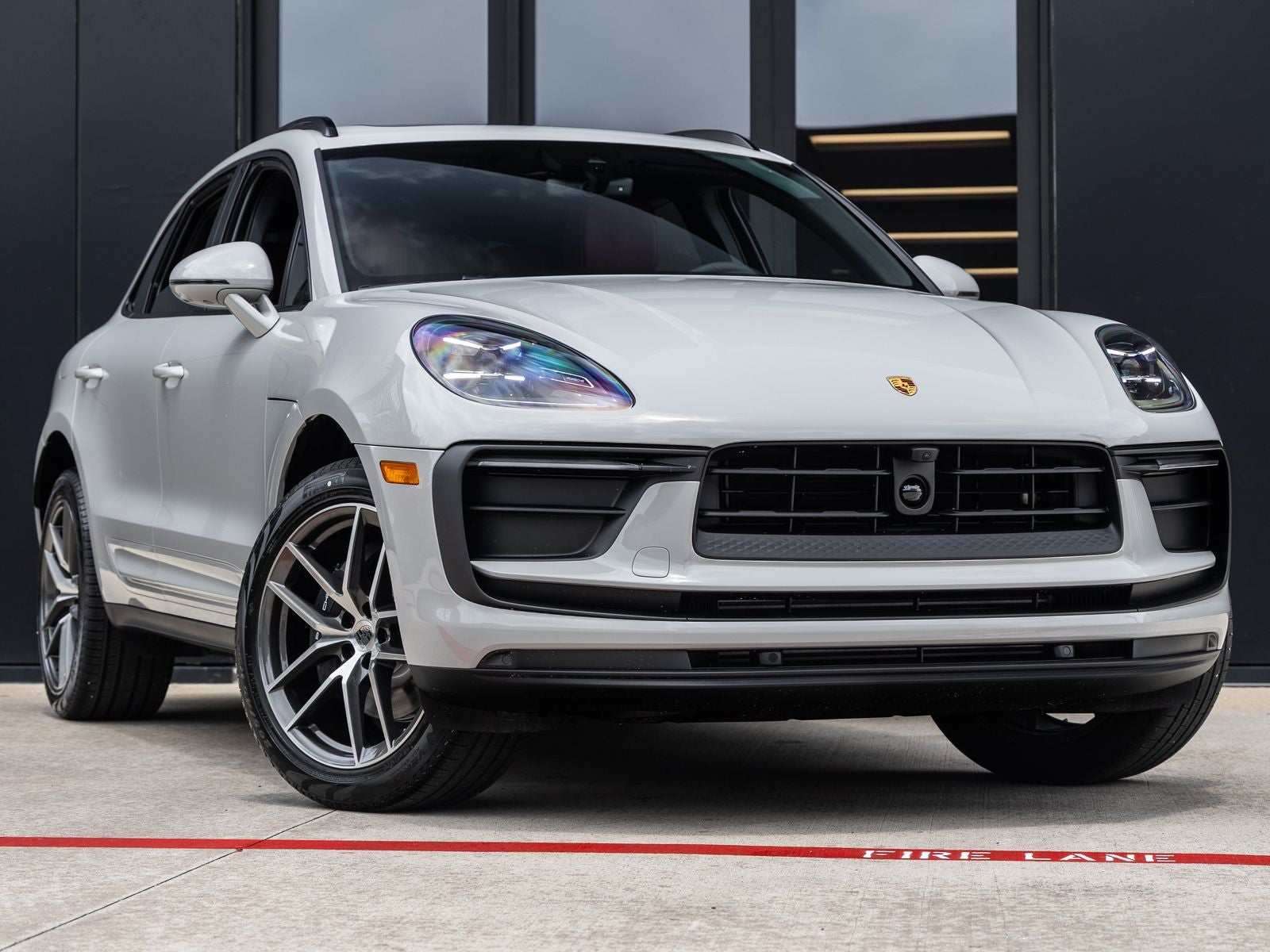 2026 Porsche Macan AWD