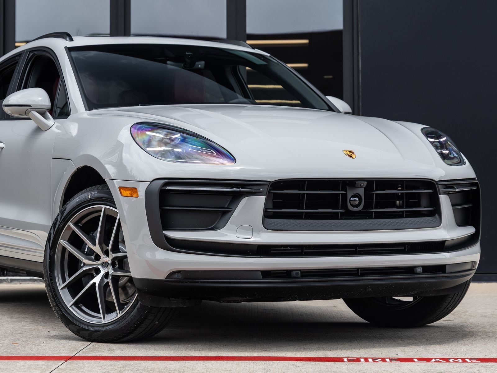 2026 Porsche Macan AWD