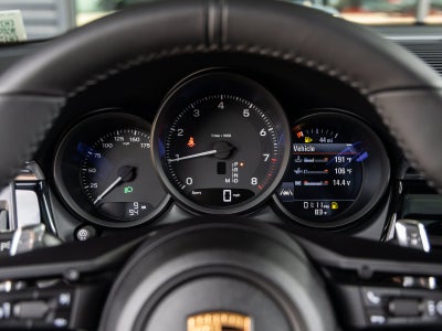 2026 Porsche Macan Macan