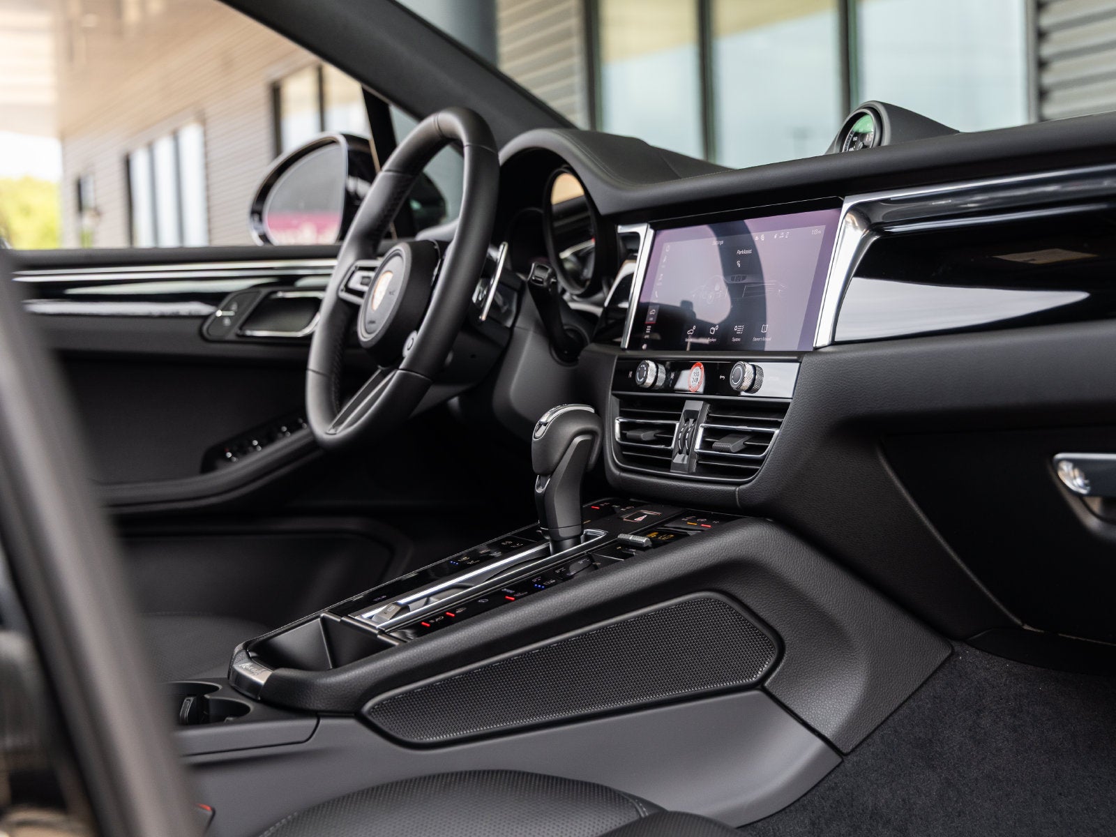 2026 Porsche Macan Macan