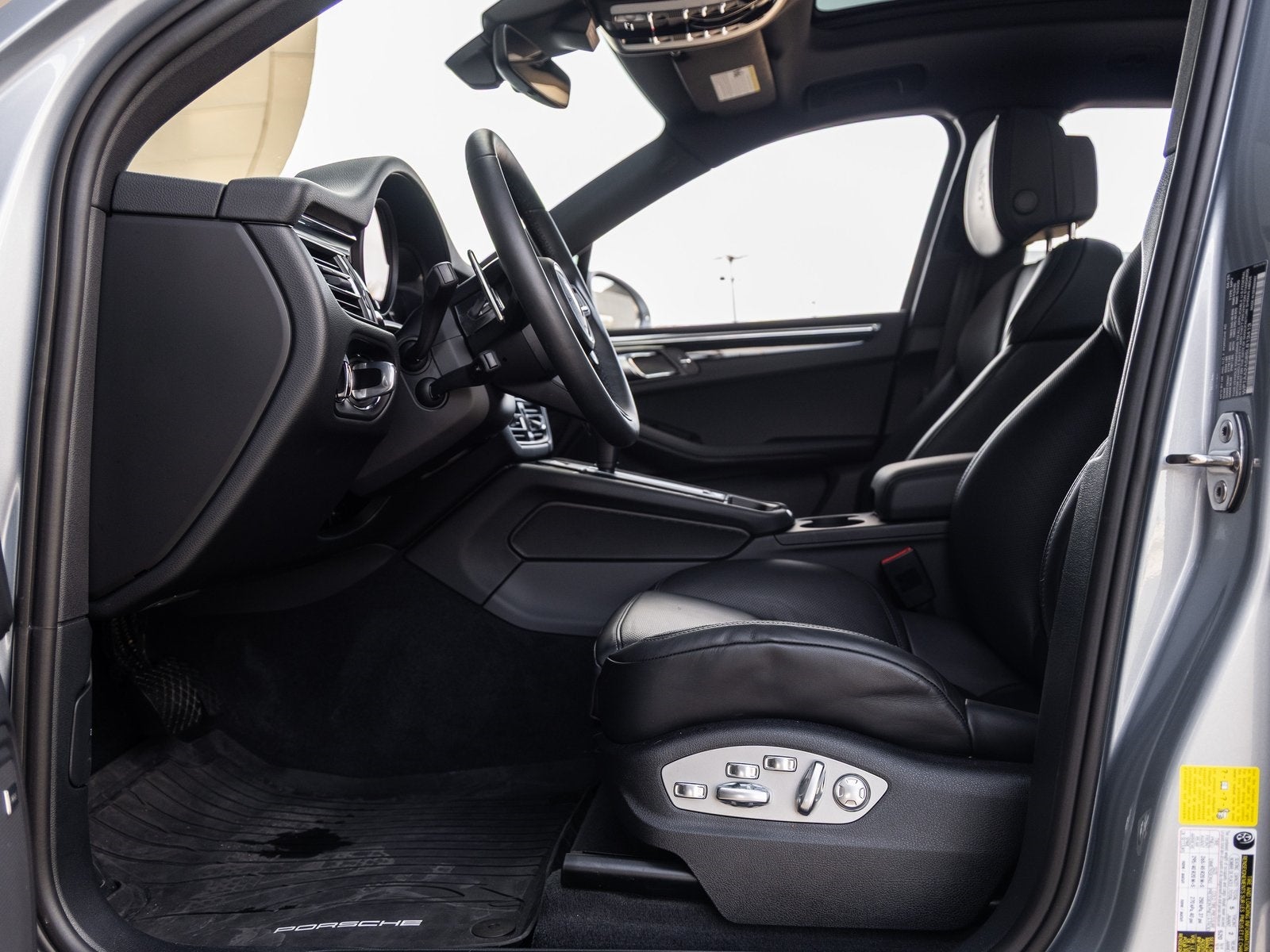 2025 Porsche Macan Macan