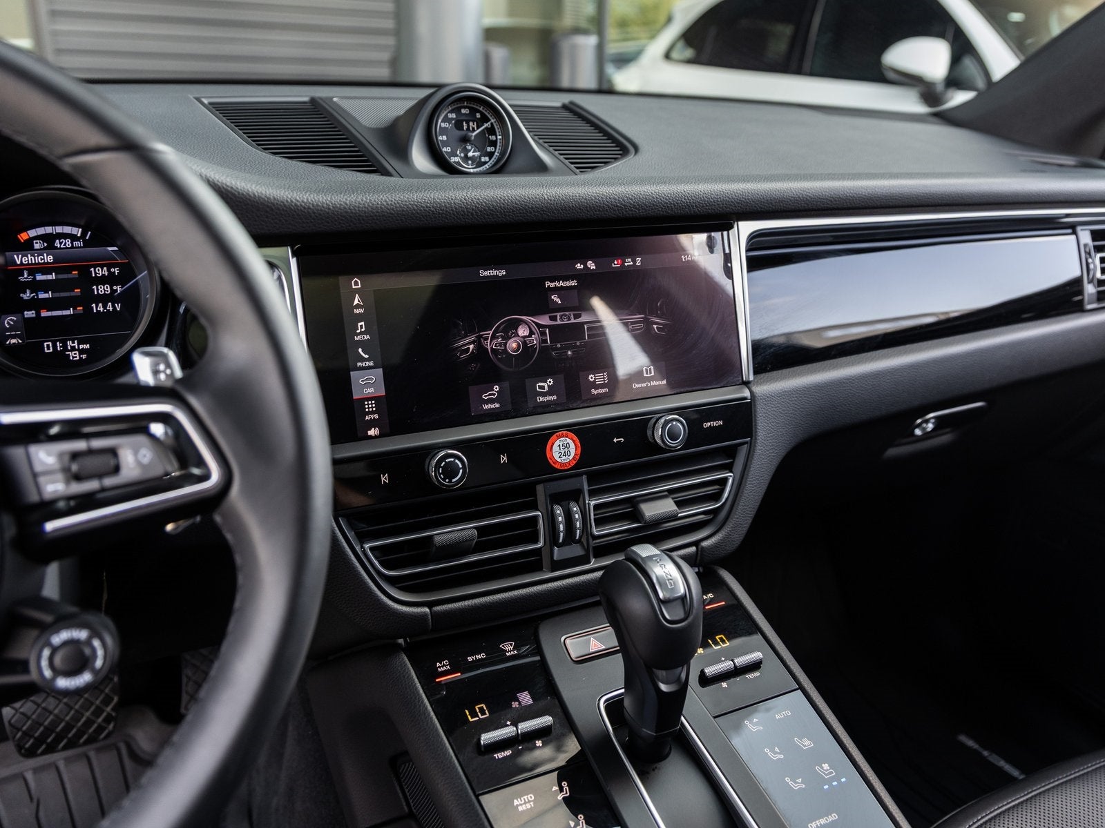 2025 Porsche Macan Macan