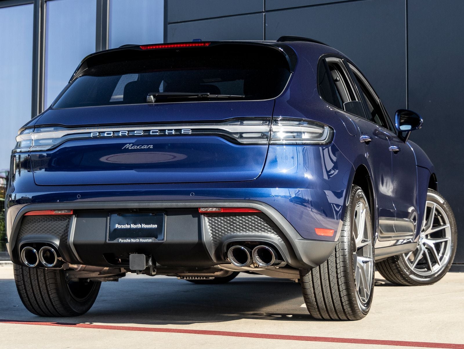2026 Porsche Macan Base
