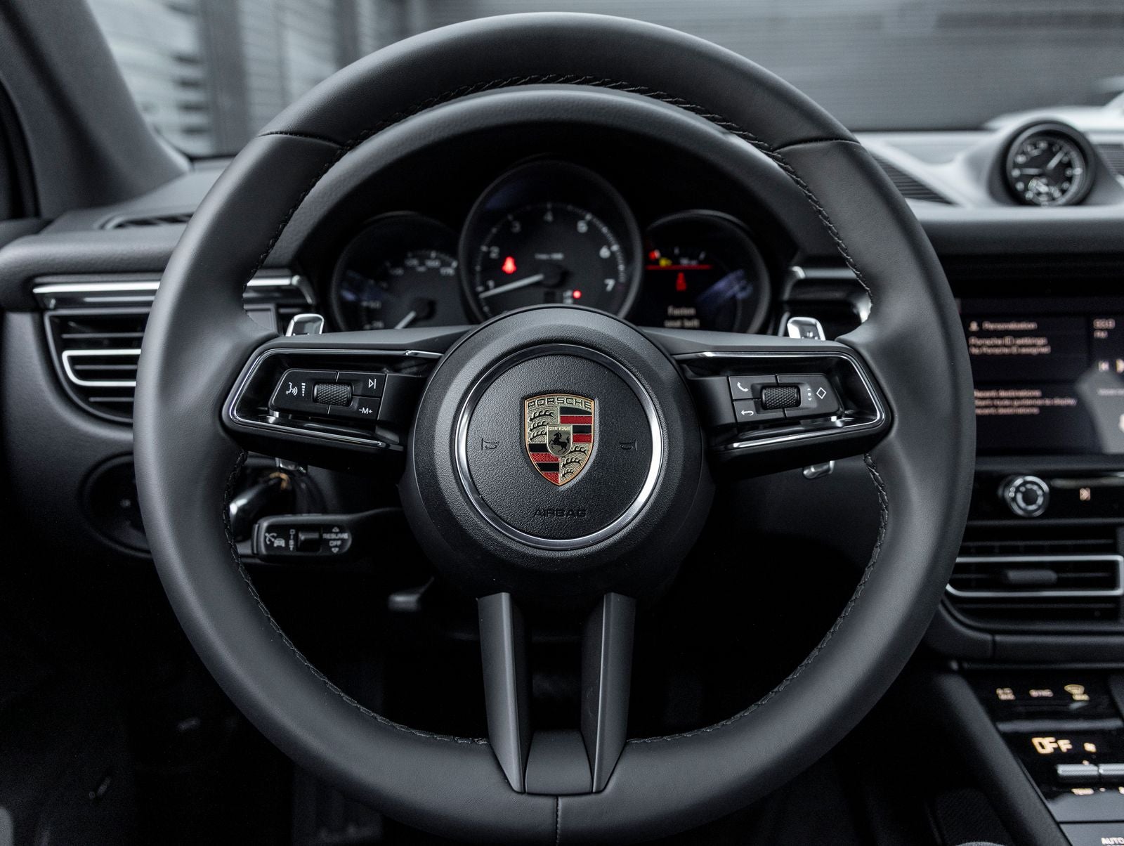 2026 Porsche Macan Base