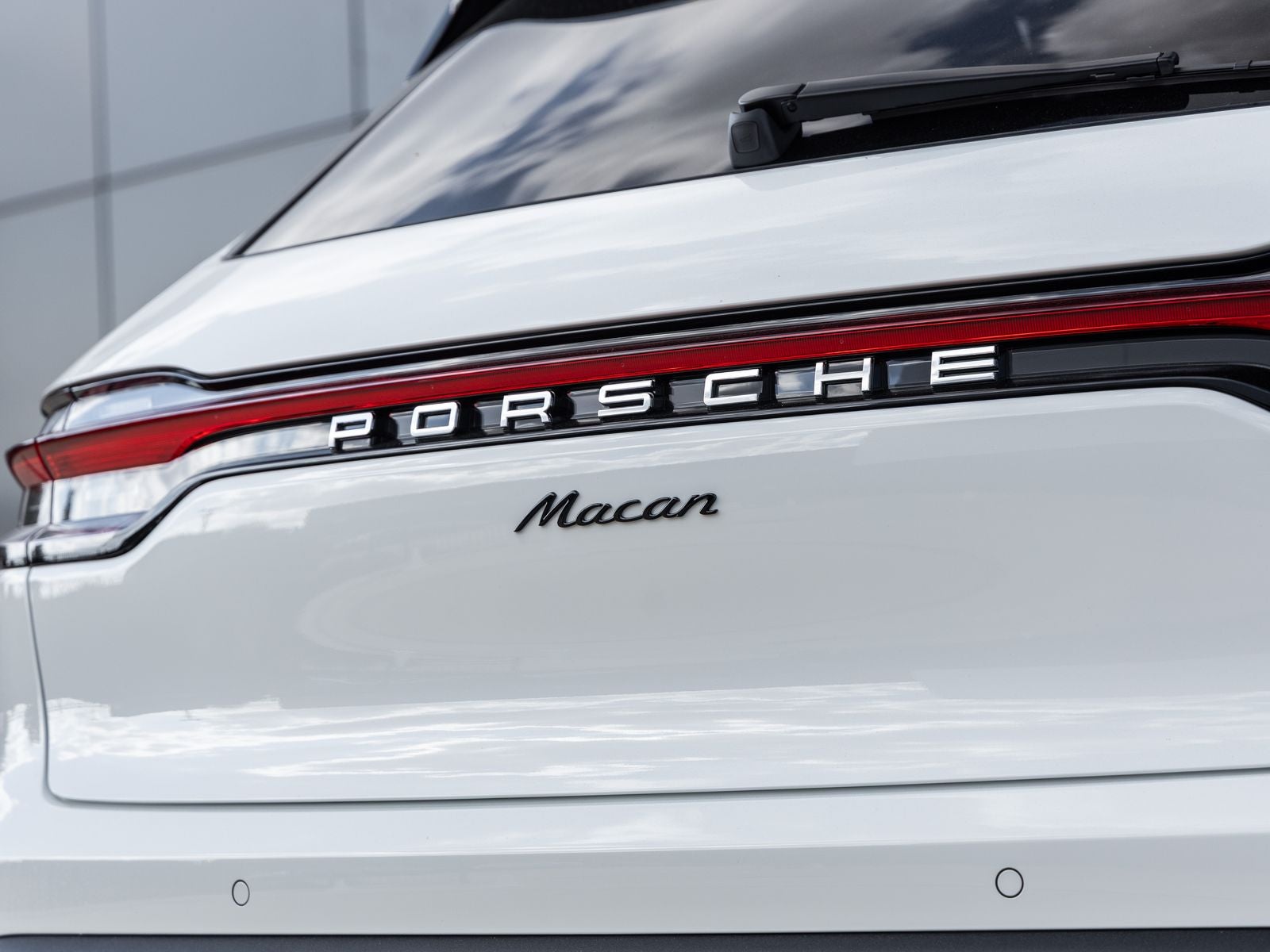 2026 Porsche Macan Base