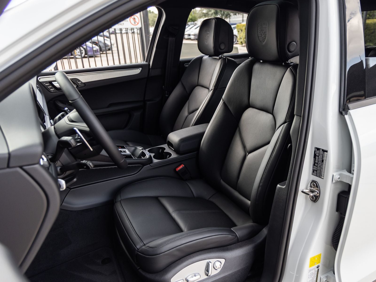 2026 Porsche Macan Base