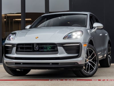 2026 Porsche Macan AWD