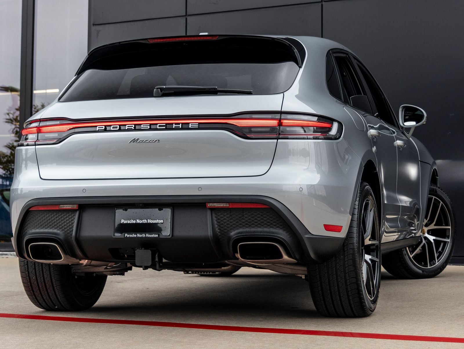 2026 Porsche Macan AWD