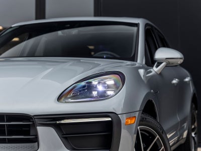 2026 Porsche Macan AWD