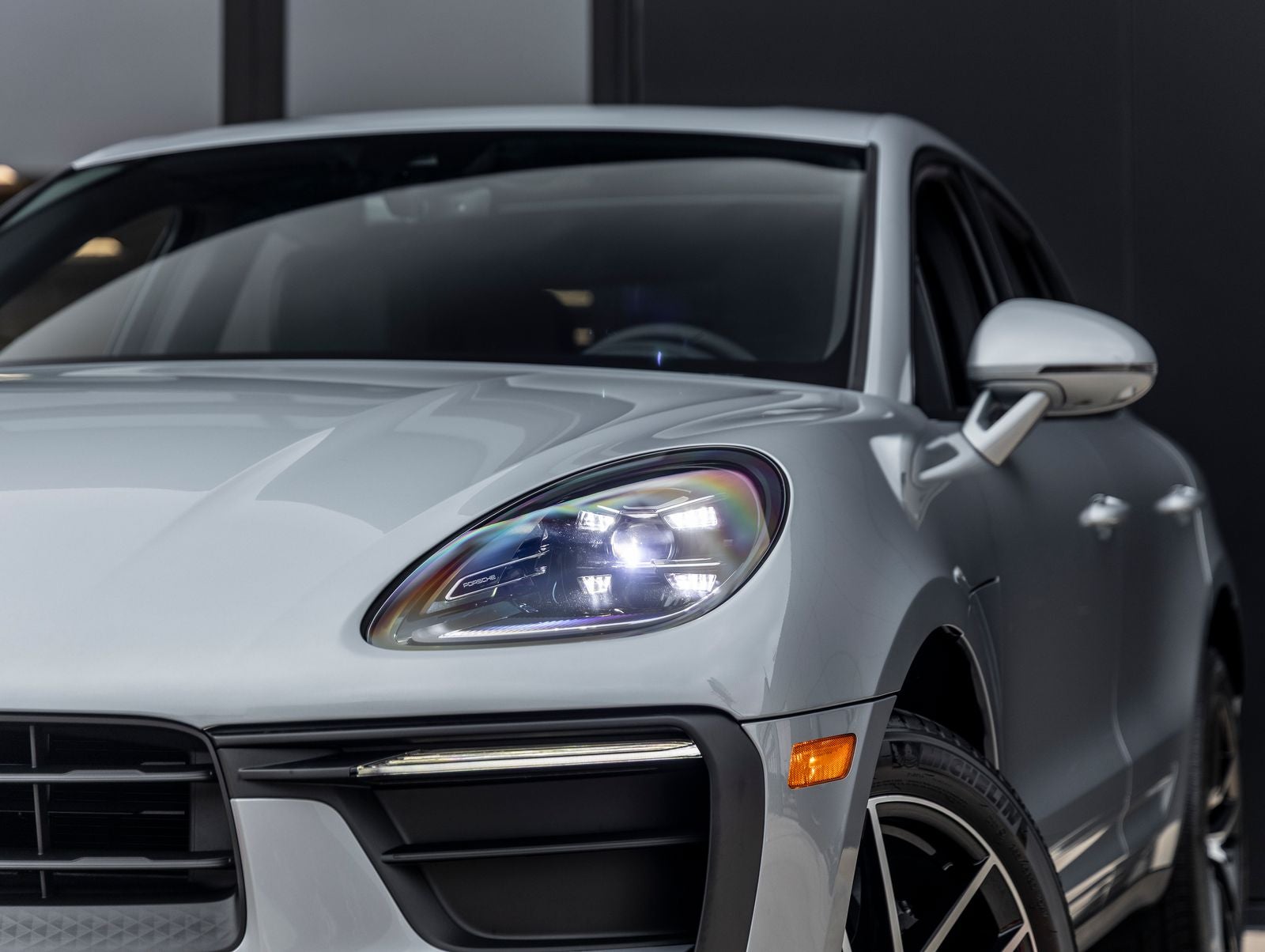 2026 Porsche Macan AWD