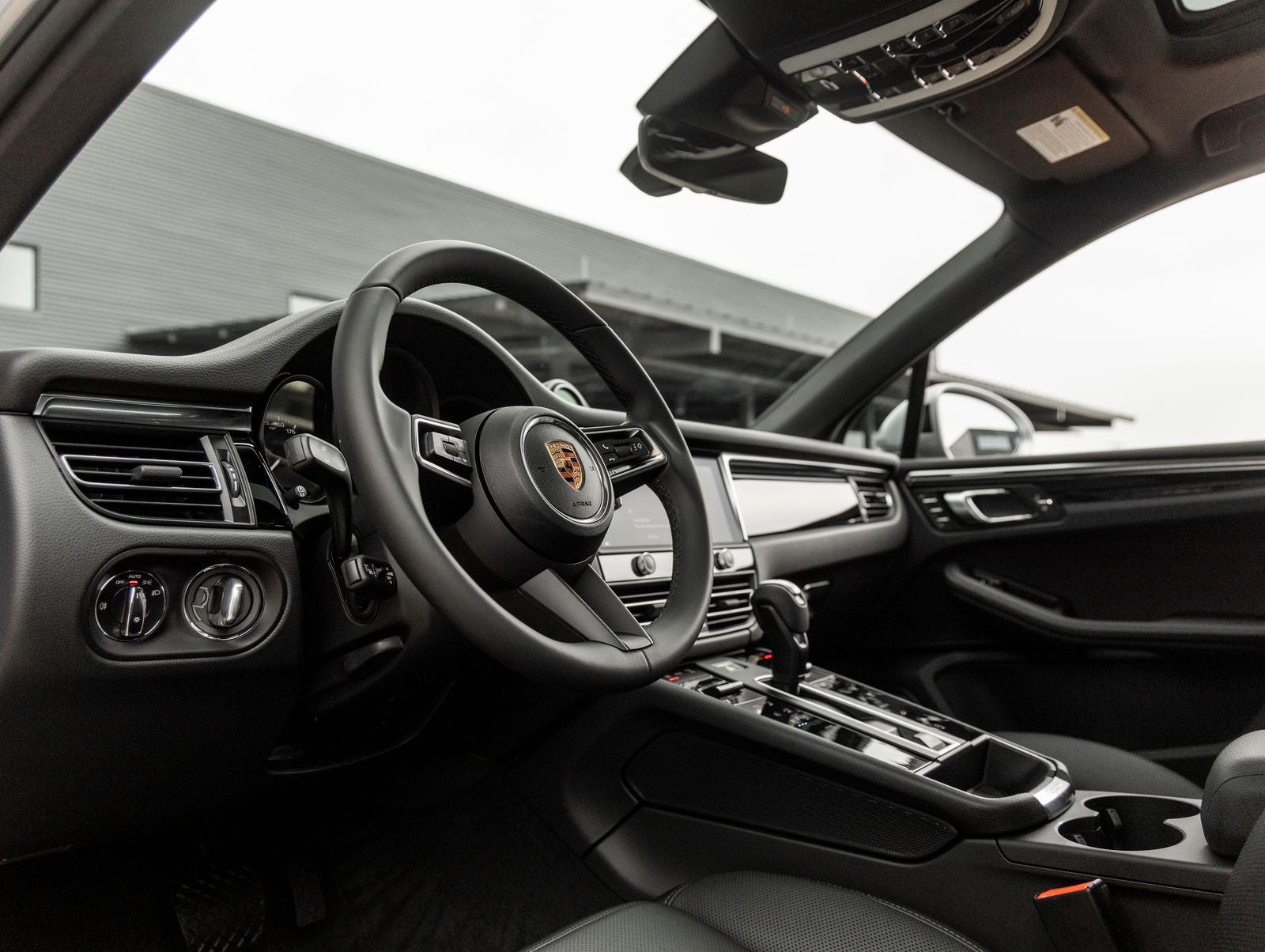 2026 Porsche Macan AWD