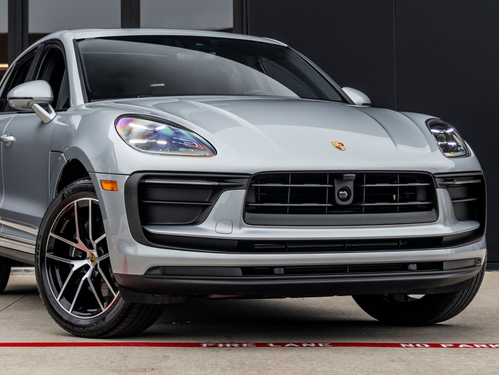 2026 Porsche Macan AWD