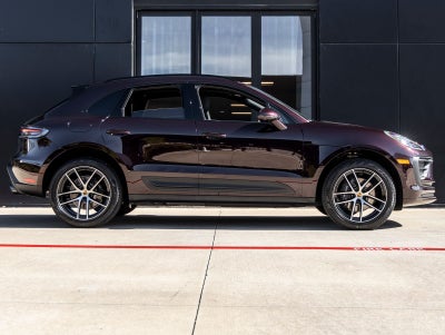 2026 Porsche Macan Base