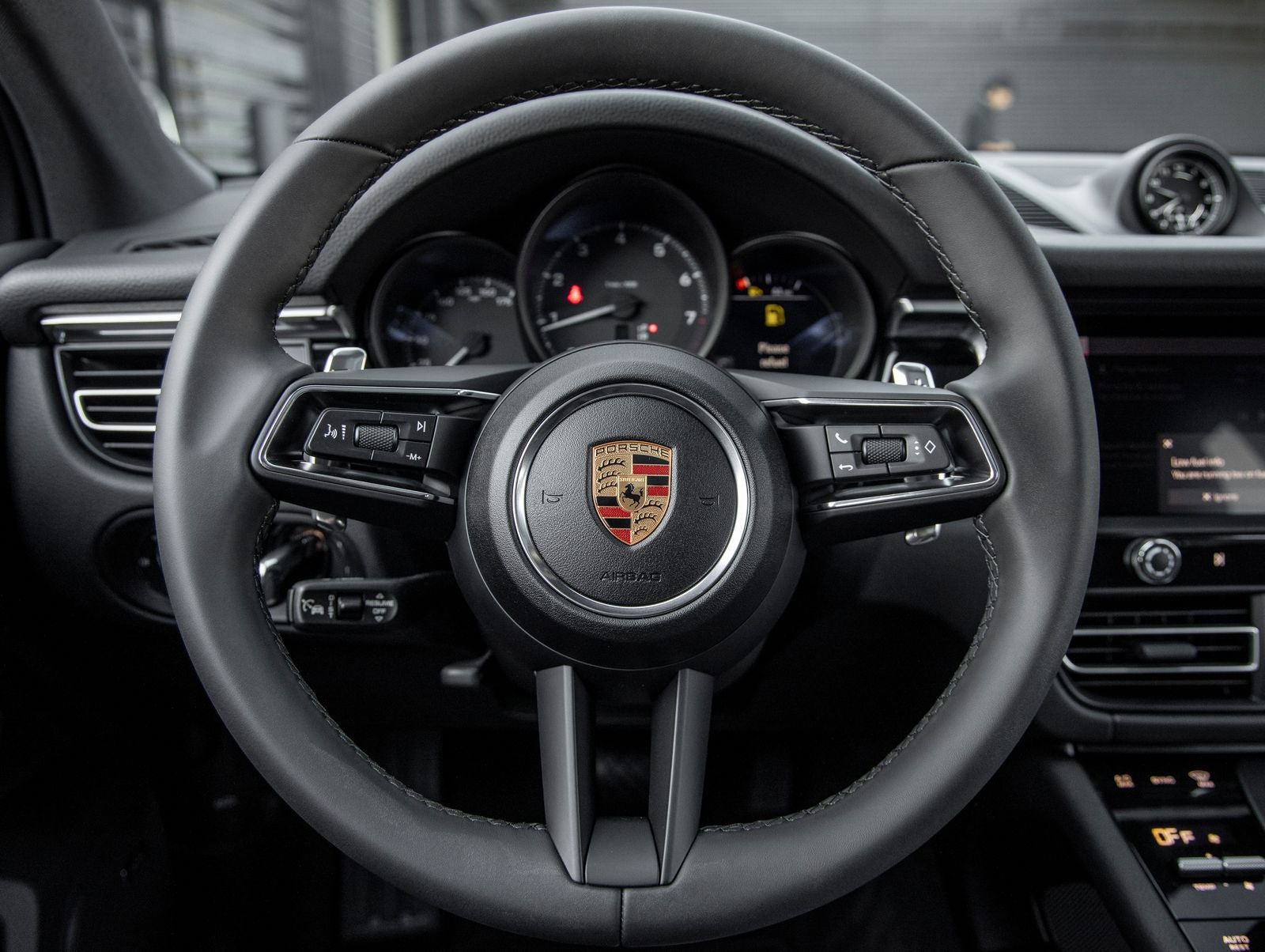 2026 Porsche Macan Base