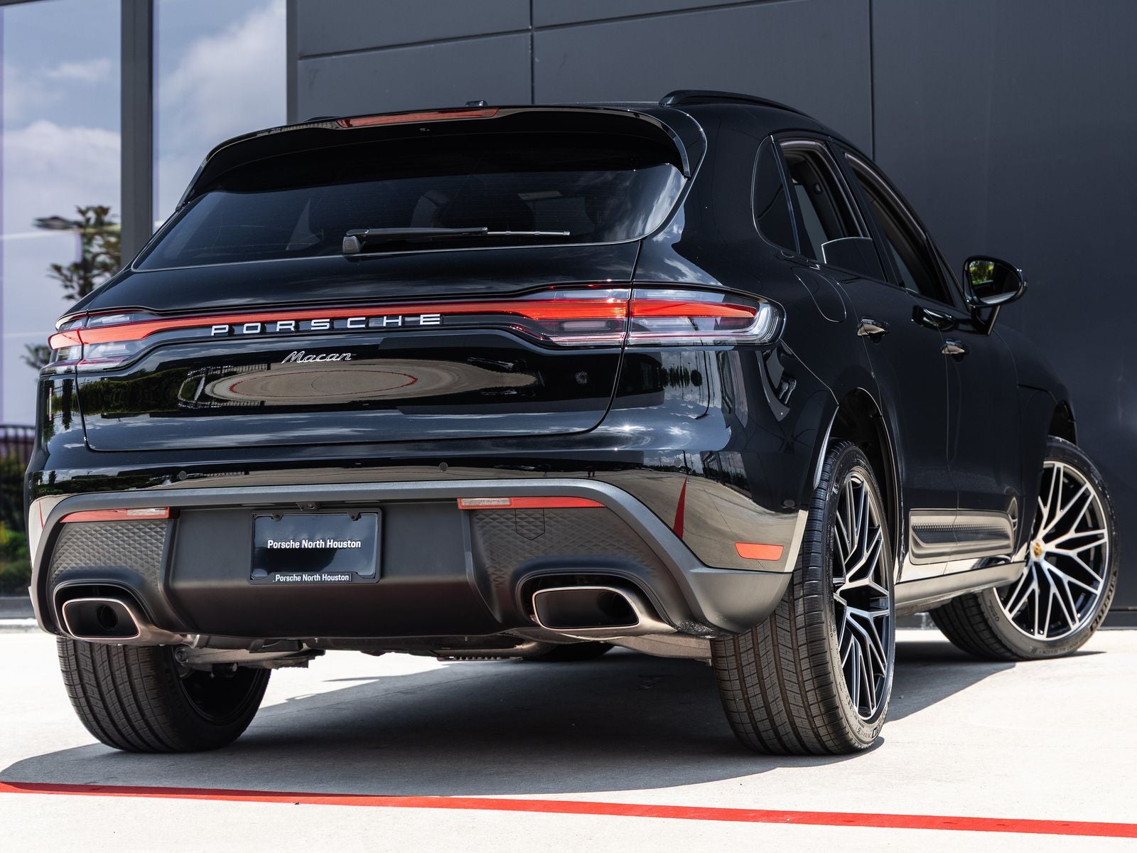 2026 Porsche Macan Base