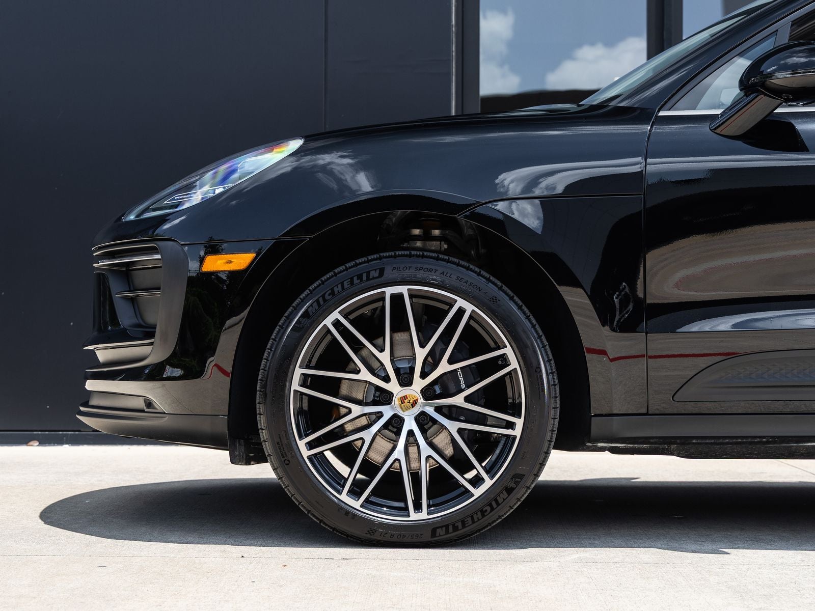 2026 Porsche Macan Base