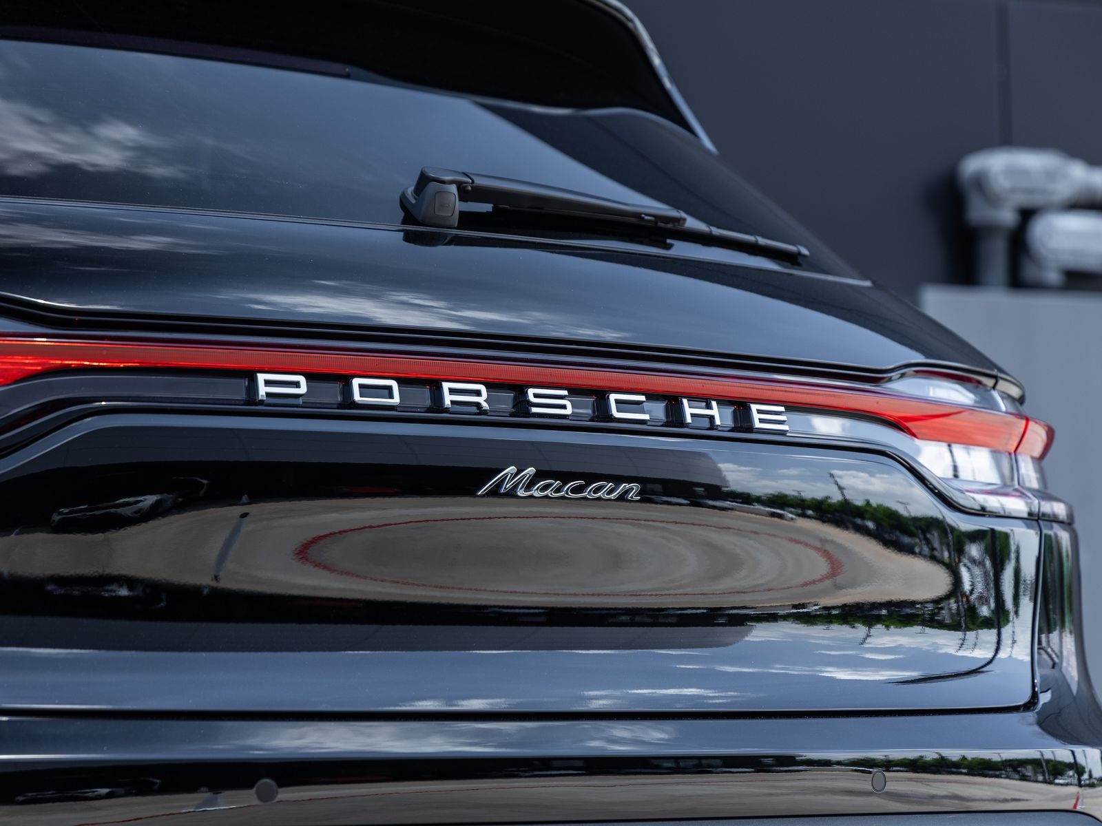 2026 Porsche Macan Base