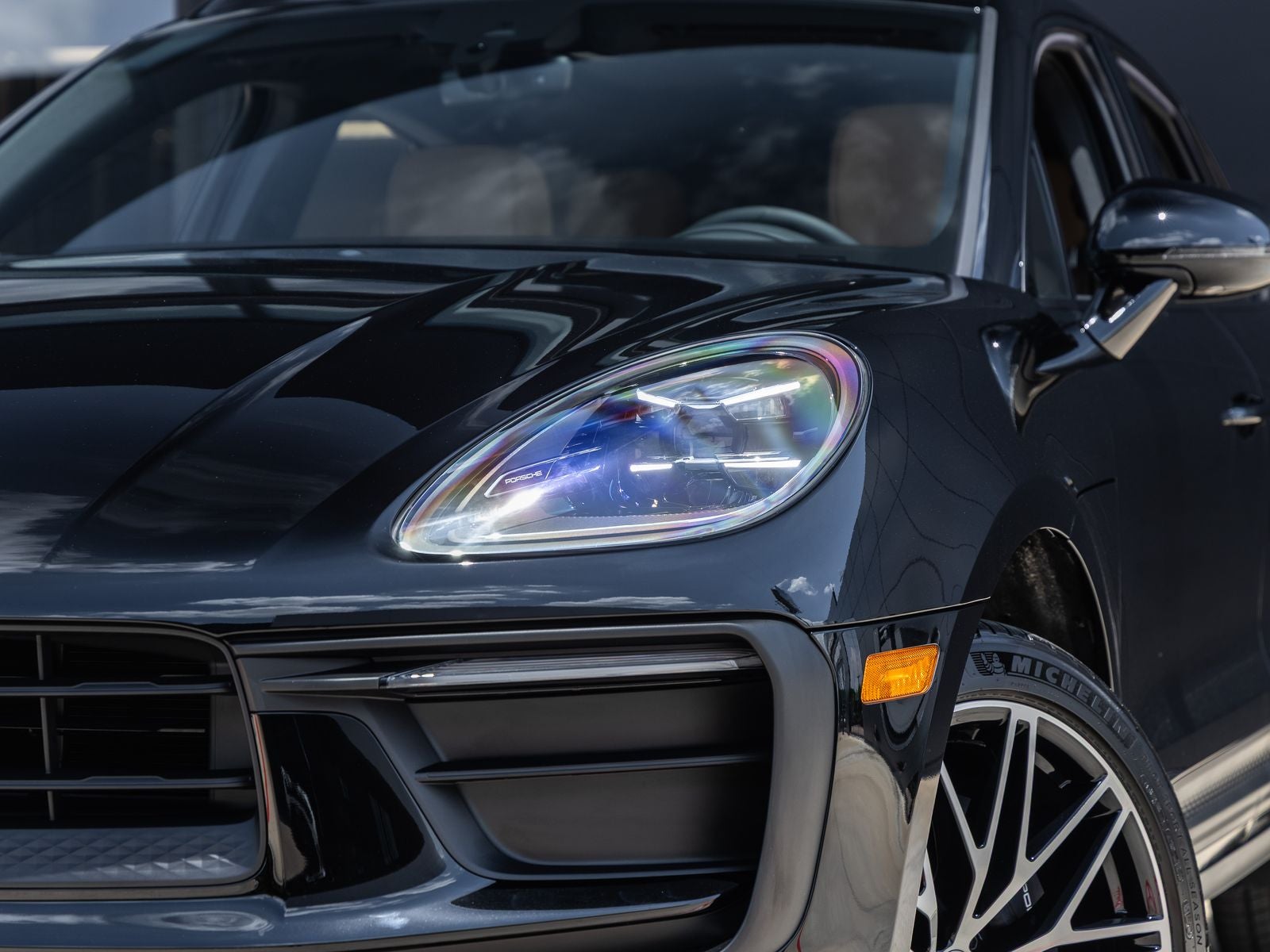 2026 Porsche Macan Base