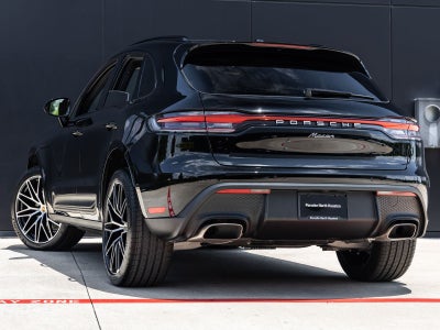 2026 Porsche Macan Base